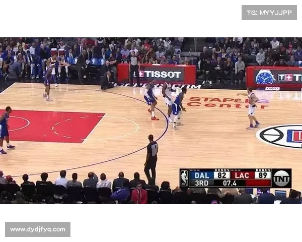 恩比德迟到事件背后的职业态度管理与球队文化深层次问题探析 恩比德迟到事件背后的职业态度管理与球队文化深层次问题探析